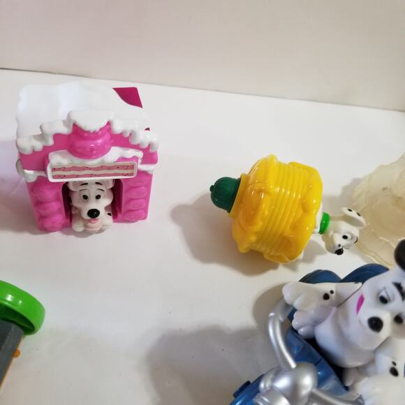 A collection of  dalmations McDonalds toys - Picture 8 of 12